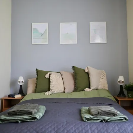 Aranka Neni Hazikoja Apartment
