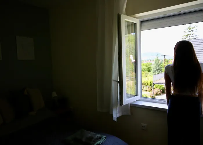 Aranka Neni Hazikoja *